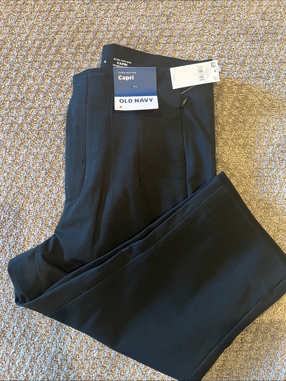 Old Navy Black Tailored Capri Pants